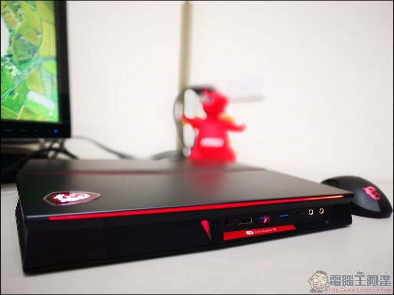 MSI VORTEX G25 8RE 開箱 - 15