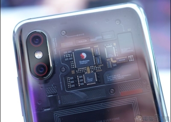 小米8 開箱 與 小米8透明探索版 動手玩與現場直擊 - 電腦王阿達