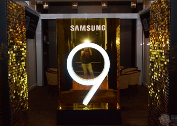 Samsung 攜手文華東方推出 「 點食晨金 #LetsGold 」期間限定餐，結合科技打造米其林五感美食饗宴