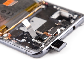 vivo NEX 的高螢幕占比絕招「 升降式鏡頭 」被拆解，好特殊的結構啊！