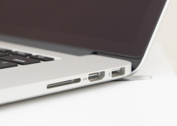 USB-C 正式一統江山！蘋果下架 2015 年款 MacBook Pro