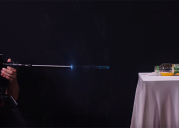 「怪雞絲」 老蛙探管微距鏡 再進化，高手超神示範讓人好想試試！