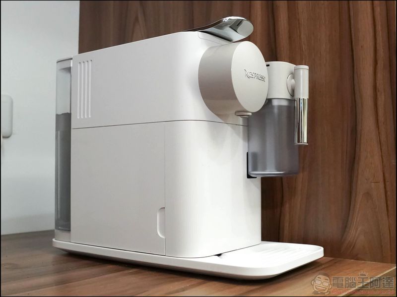 膠囊回收免郵資環保新登場！ Nespresso Lattissima One 咖啡機開箱 - 電腦王阿達