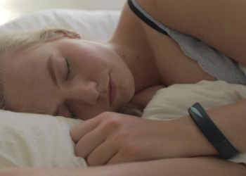 InstaDreamer 一款標榜可實現 “控制自己夢境” 的手環 讓你想做什麼都行 - 電腦王阿達