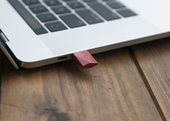 讓 iPad 變成 Macbook 第二螢幕的的 Luna Display 終於正式出貨啦！