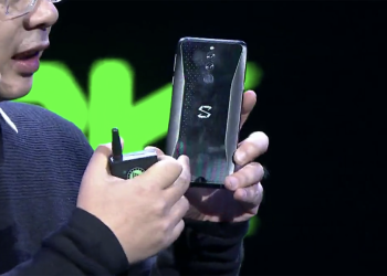 黑鯊遊戲手機 Helo 正式發表，首款 10GB RAM ！導入雙液冷卻系統、側邊加入 RGB 燈效