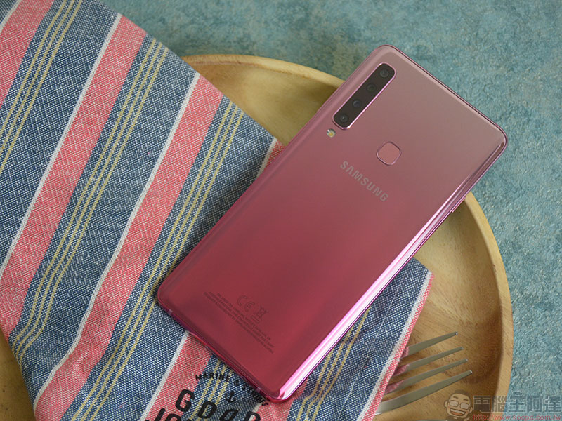 中階新機 Samsung Galaxy A9 上手實測、實拍，四鏡頭比你想的更厲害 - 電腦王阿達