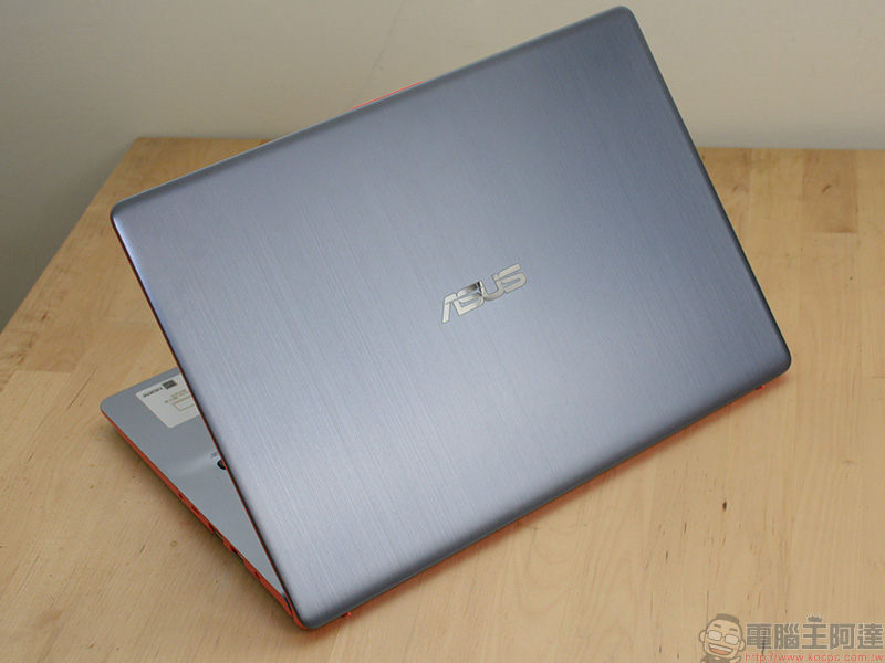 ASUS VivoBook S14 多彩輕薄筆電開箱、評測、實測， 輕巧展現你的自我主張 - 電腦王阿達