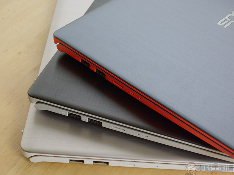 ASUS VivoBook S14 多彩輕薄筆電開箱、評測、實測， 輕巧展現你的自我主張 - 電腦王阿達