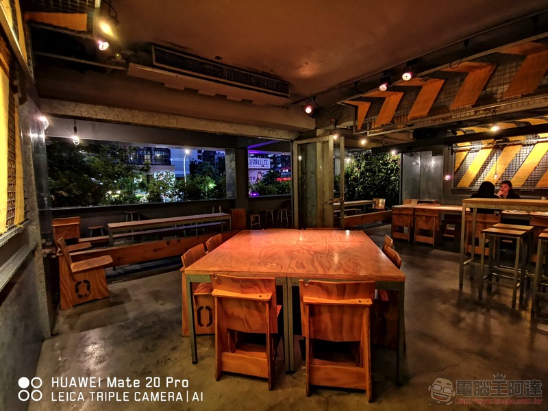 華為 Mate20 Pro 開箱 評測 、評價：「智在超越」的行動攝影之王 - 電腦王阿達