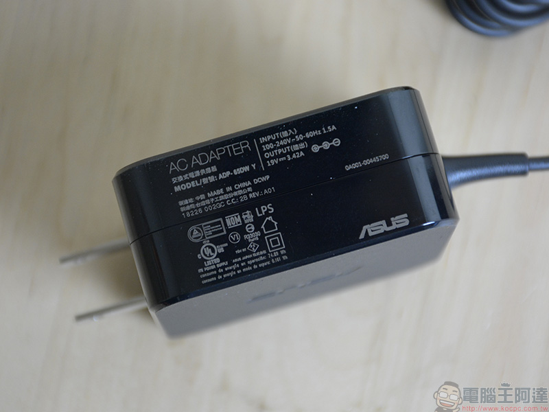 ASUS VivoBook S14 多彩輕薄筆電開箱、評測、實測， 輕巧展現你的自我主張 - 電腦王阿達