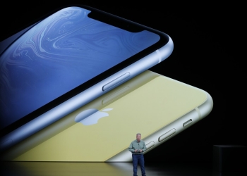 蘋果股價掉入熊市！XR 訂單傳砍 1/3、鴻海工人爆離職潮