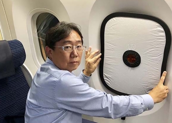 日本推出波音787專用忍者反光板  ，方便乘客拍攝窗外美景