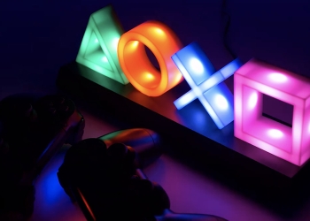 PlayStation 推出 PS 四色圖形燈飾，PlayStation 4 Pro 2TB 版本將於 12 月 21 日在台開賣！