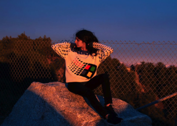 微軟推出 Windows 95 毛衣 Ugly Sweater 雖然醜，但就是讓人想入手 - 電腦王阿達