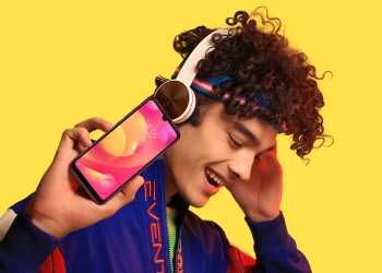 小米 Play 正式發表：自帶 10GB 上網流量、首搭載 MTK Helio P35 處理器