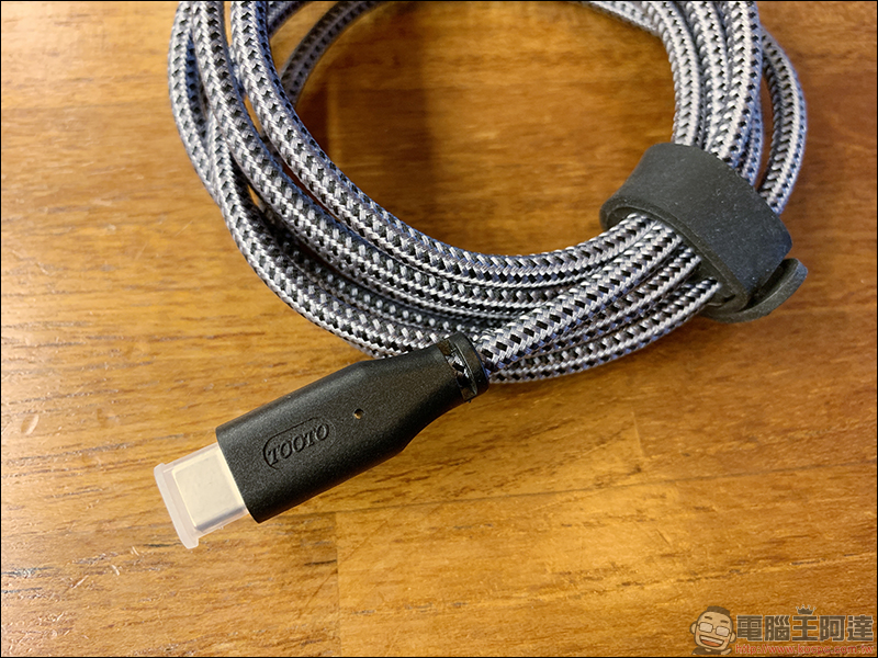 TOOTO 開箱 、評測 ：PD1 快充充電器、USB-C to C PD5A 充電線、USB-C to A 充電線(支援華為40W快充) - 電腦王阿達