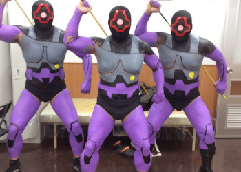 《機動戰士鋼彈》 黑色三連星 登上摔角場 再現「噴射氣流攻擊」