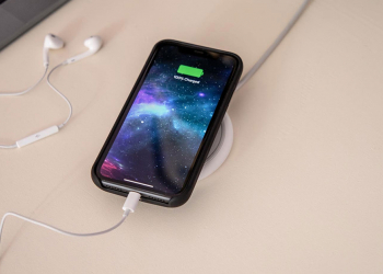 Mophie 推出 iPhone XS/XS Max/XR 專屬無線充電電池保護殼 Juice Pack Access