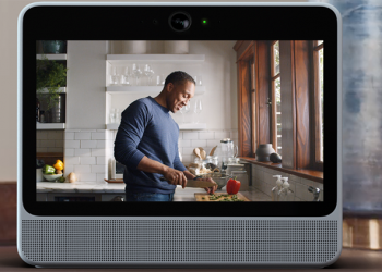 糗糗的， Facebook 員工被抓包 為自家 Portal 智慧螢幕刷滿分評價