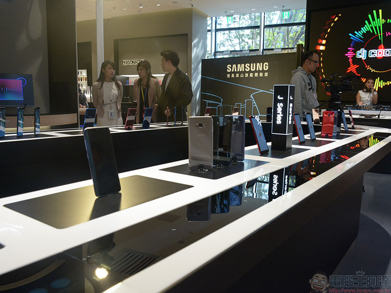 大中華區首家！ Samsung 旗艦體驗館 落腳微風南山隆重開幕 - 電腦王阿達
