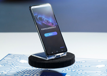 真一體化 5G 手機 vivo APEX 2019 發表，零按鍵、零開孔的終極設計