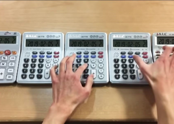 日本神人用五台計算機彈奏 EVA 新世紀福音戰士主題曲 - 電腦王阿達