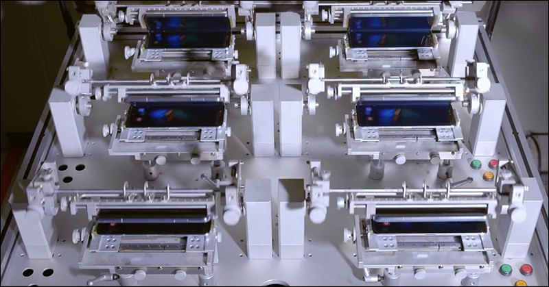 三星公布 Galaxy Fold 螢幕耐用性測試 影片，開闔次數可達約 20 萬次