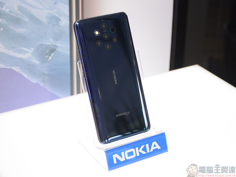 國外使用者發現 Nokia 9 PureView 更新軟體後竟可用口香糖解鎖 - 電腦王阿達