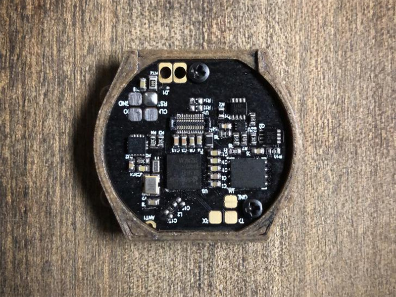 國外網友手工打造 智慧型手錶 ，充分重現 Pebble 的簡化理念 - 電腦王阿達