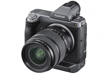 富士 1 億畫素中片幅相機 GFX100 正式推出，五軸防震有點強啊