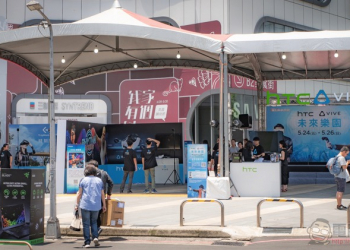 HTC VIVE 未來樂園 加入年度封街科技盛典，最新 VR 機型讓你享受各式「瘋街」體驗