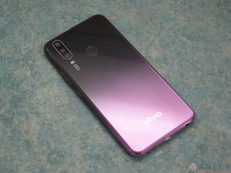 大容量、大電量、大螢幕 vivo Y17 開箱 、實測、介紹 ，父親節送禮高 CP 首選 - 電腦王阿達