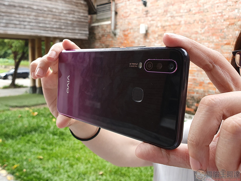 大容量、大電量、大螢幕 vivo Y17 開箱 、實測、介紹 ，父親節送禮高 CP 首選 - 電腦王阿達