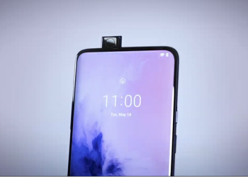 全球 OnePlus 7 Pro 突然收到詭異的「哈哈哈」訊息與亂碼（官方回應）