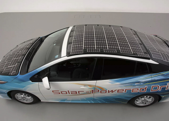 Toyota 測試新一代太陽能車頂 ，充電效率好更多！