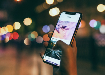 國外調查顯示 iPhone 用戶忠誠度降低 15.2%，為 8 年來最低 - 電腦王阿達