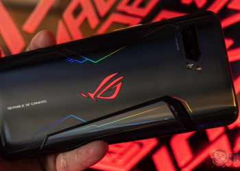 ASUS ROG Phone II 發表動手玩：更「Switch」的電競手機
