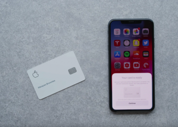 Apple Card 開箱 果然是科技公司推出的信用卡，開卡方式就跟 AirPods 差不多 - 電腦王阿達