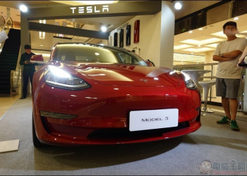 Tesla Model 3 動手玩 最適合都會駕駛的高科技安全平價電動車 - 電腦王阿達