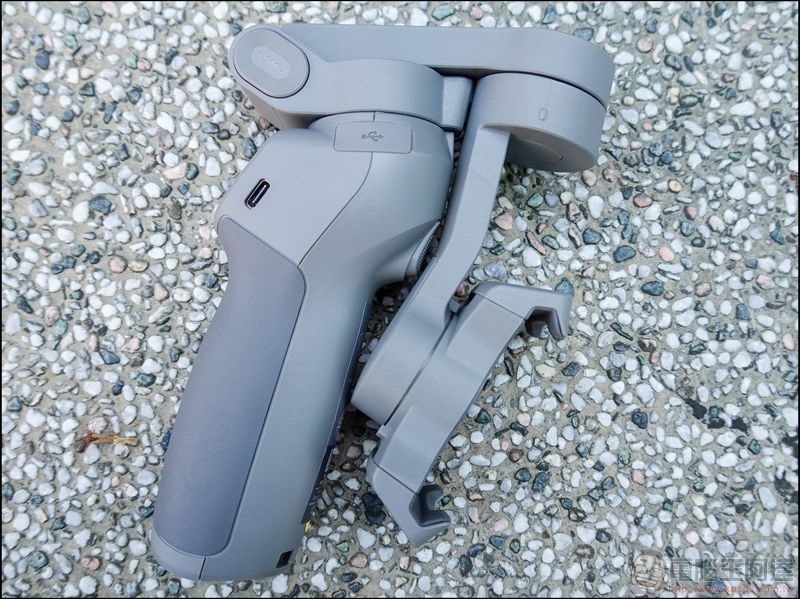 DJI Osmo Mobile 3 開箱 - 07