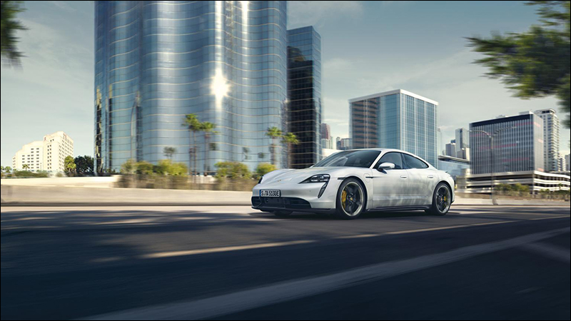 保時捷首部純電跑車 Porsche Taycan 正式發表： 761 匹最大馬力、 0-100km 只要 2.8 秒， 5%充電至 80% 僅需 22.5 分鐘 - 電腦王阿達