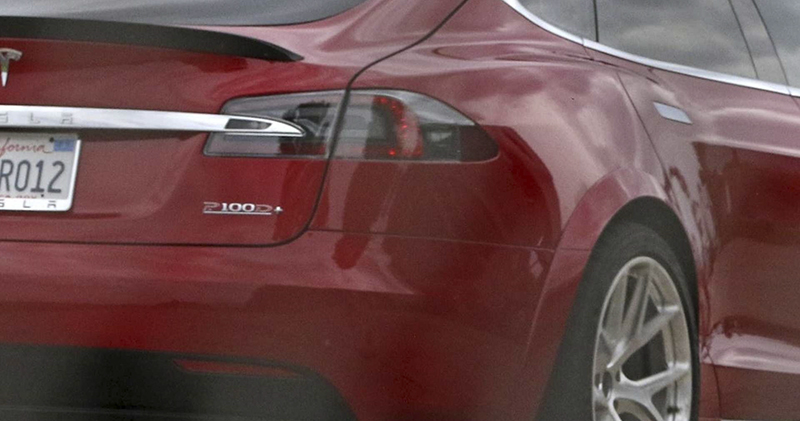 一匹馬 vs. 590 匹馬力的 Tesla Model S ，誰跑得贏？ - 電腦王阿達