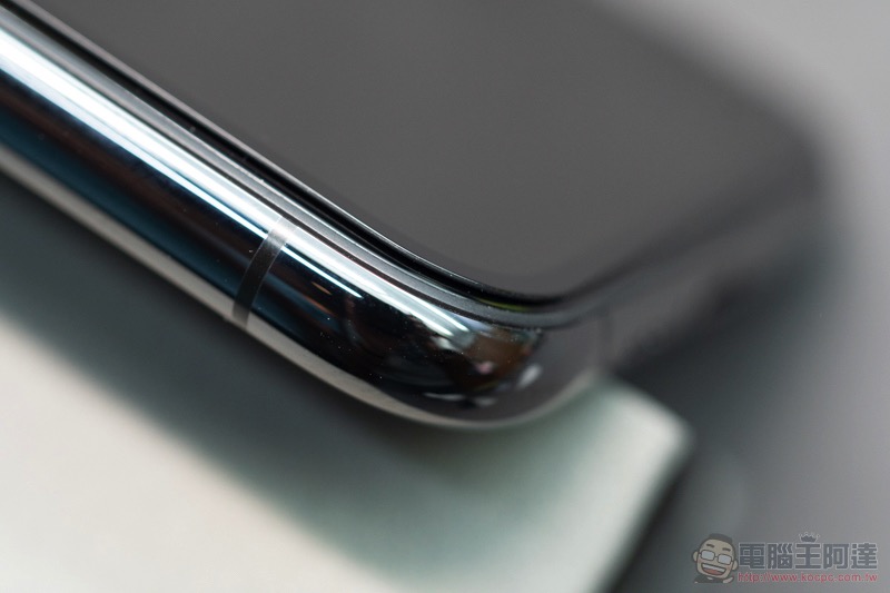 iPhone 11 / iPhone 11 Pro Max 開箱 體驗（同場加「貼」: 膜斯密碼 imos 3D 康寧玻璃 + 全機包膜） - 電腦王阿達