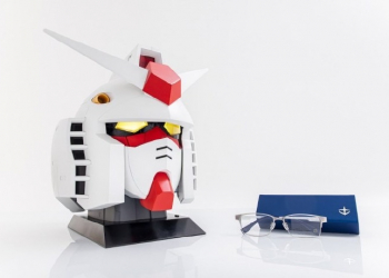 「GUNDAM × OWNDAYS 眼鏡」聯名商品 「GUNDAM HEAD CASE RX-78-2眼鏡盒」預定售價曝光