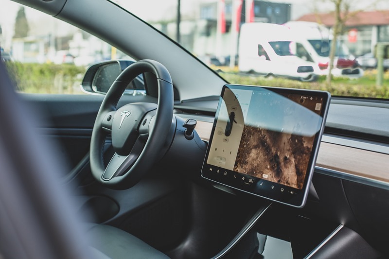 Tesla 新車默默取消動能回收煞車力道選項，原因目前不明 - 電腦王阿達