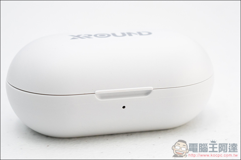 VERSA 真無線藍牙耳機 開箱、體驗 同場加映 XROUND 無線快充充電板 - 電腦王阿達