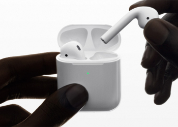 國外網友自製超大 AirPods ，真的可以聽音樂！