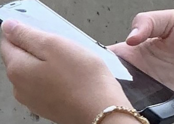 可摺疊螢幕款 Motorola RAZR 真機在 FCC 現蹤（正式登場，規格整理）