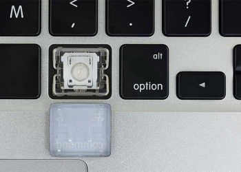 iFixit 對16 吋 MacBook Pro 拆解：舊式剪刀腳機構的回歸